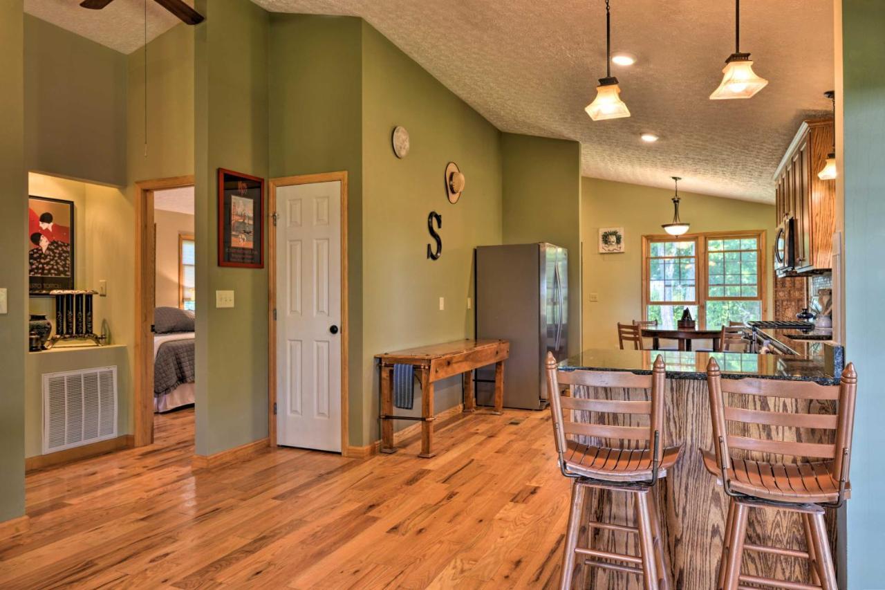 Charming Galax Retreat With Wraparound Deck! 빌라 외부 사진