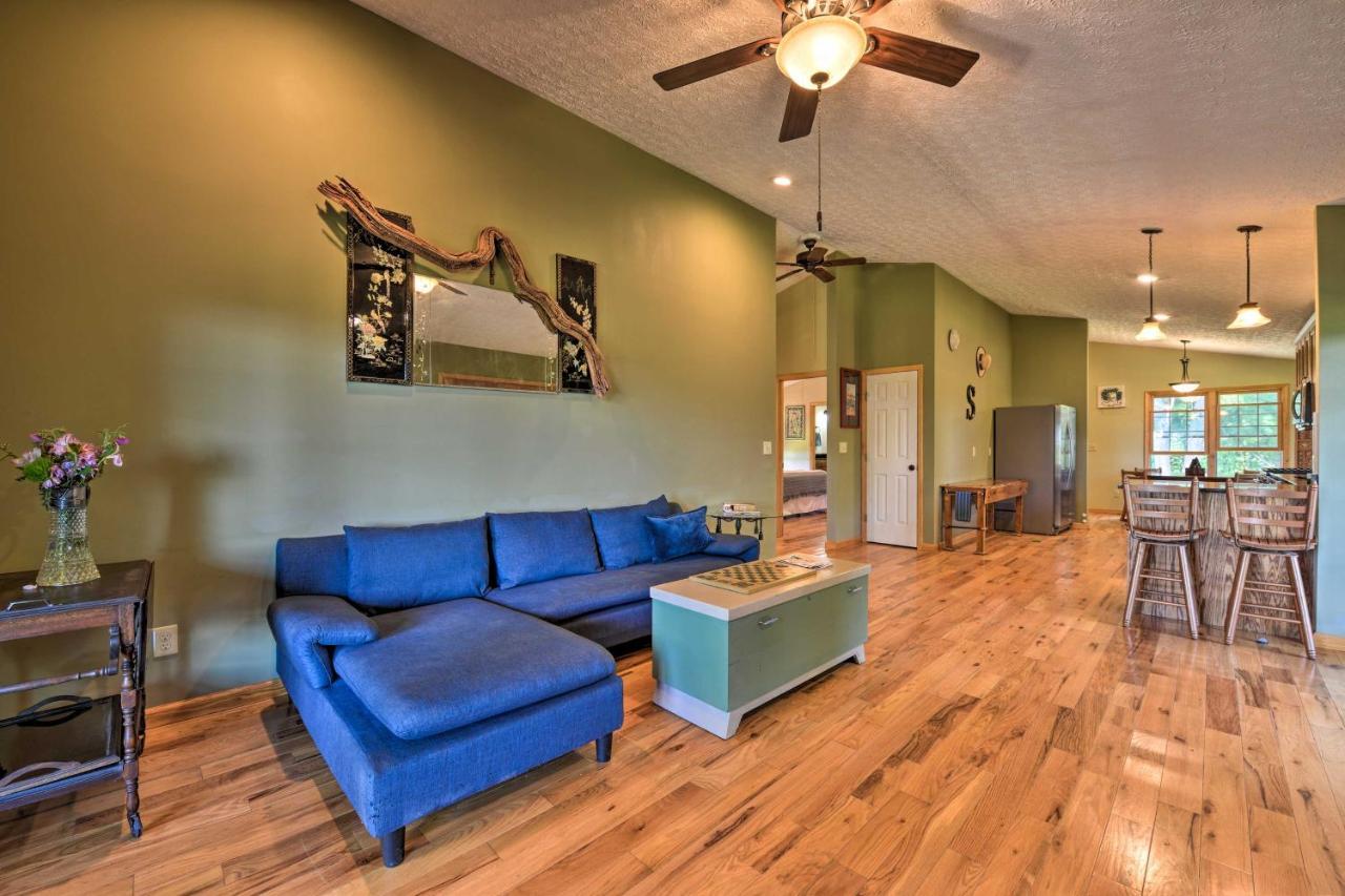 Charming Galax Retreat With Wraparound Deck! 빌라 외부 사진